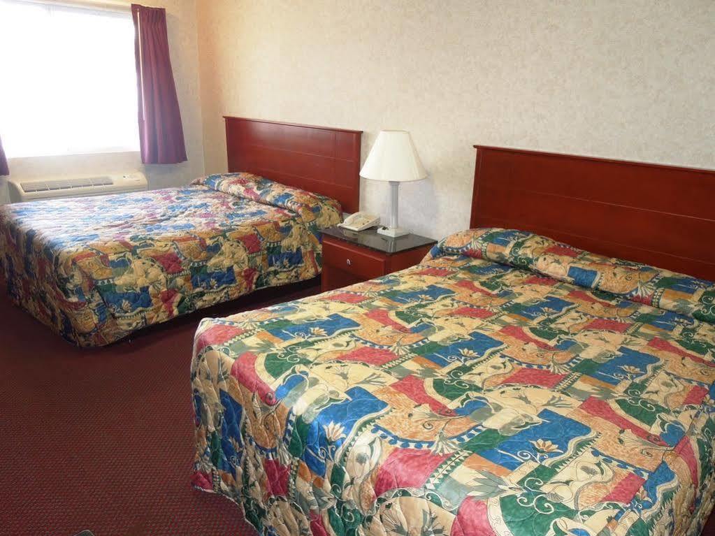 Atrium Inn & Suites Галлоуэй Экстерьер фото